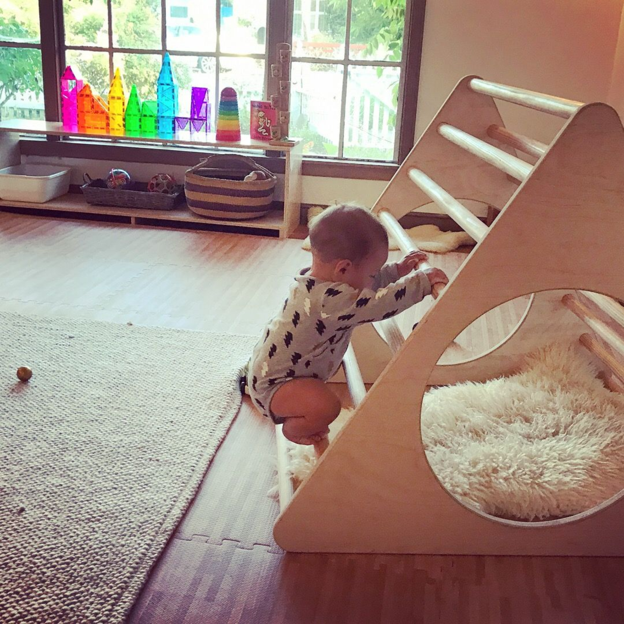 Triangulo de madera doble circunferencia - Montessorikidschile