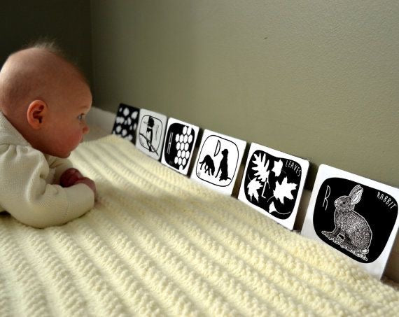 Tarjetas de estimulación blanco y negro - Montessorikidschile