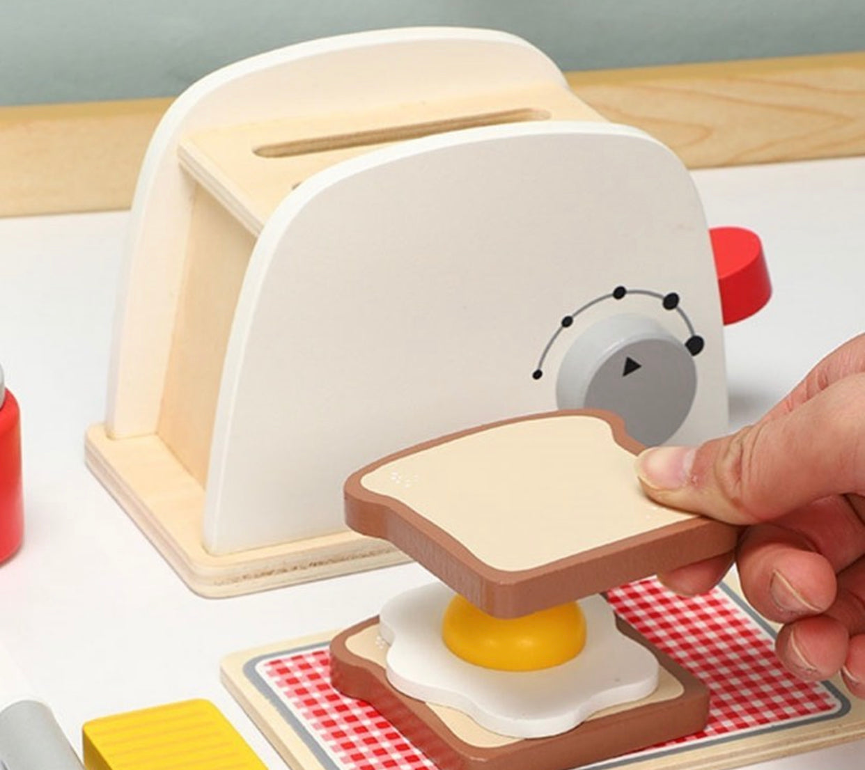 Tostadora de madera con accesorios Montessorikidschile