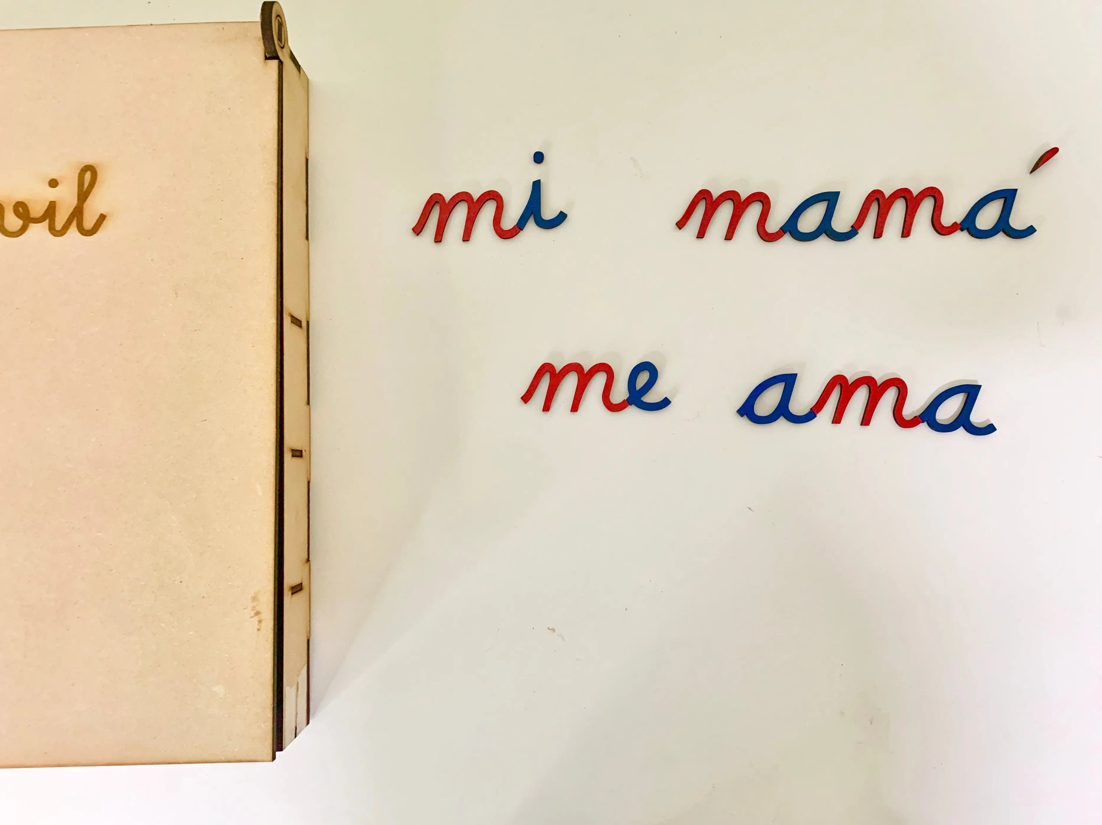 Alfabeto móvil 130 letras letra cursiva - Montessorikidschile