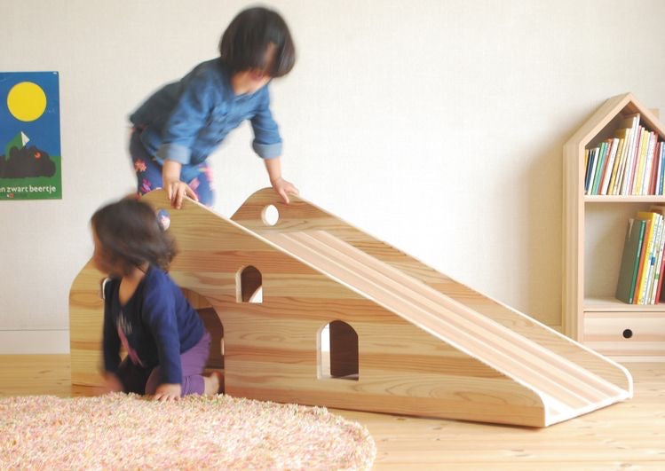 Resbalin con escondite - Montessorikidschile